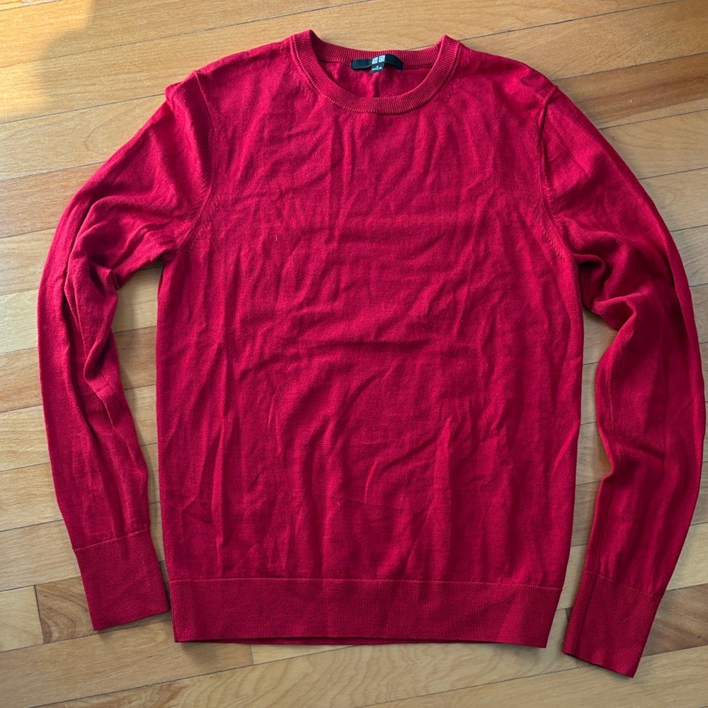 Uniqlo women’s Red merino Crewneck Sweater